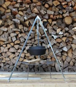 Petromax - Driepoot - Dutch Oven - Staal -Keukengrill Winkel 1047x1200