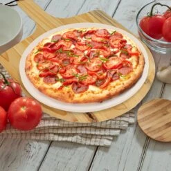 MaxxHome Pizzasteen - BBQ Steen - Maximum Te Verhitten Tot 600 Graden - ⌀33 - Incl. Houten Schep -Keukengrill Winkel 1200x1200 446