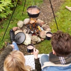 Esschert Design - Driepoot Met Ketting - Haardvuur Accessoires - Staal - Zwart -Keukengrill Winkel 1200x1200 592