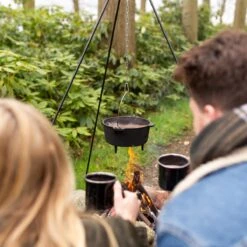 Esschert Design - Driepoot Met Ketting - Haardvuur Accessoires - Staal - Zwart -Keukengrill Winkel 1200x1200 593