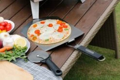 Bighorn Pizzaschep Voor BBQ En Oven-Inklapbare Handgreep -Pizzasnijder- Edelstaal -geschikt Als Broodschep En Ovenschep - SRPT01 -Keukengrill Winkel 1200x800 64