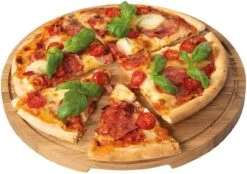 Boska Pizzaplank Friends L - BBQ Accessoires - Eikenhout - Handige Opvanggeul - Ø 34 Cm -Keukengrill Winkel 1200x844 1